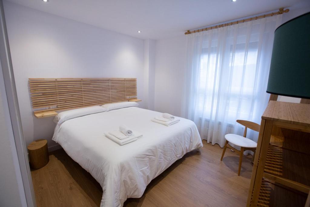 Apartamentos Tiu Enrique 4 Piso Onís Екстериор снимка